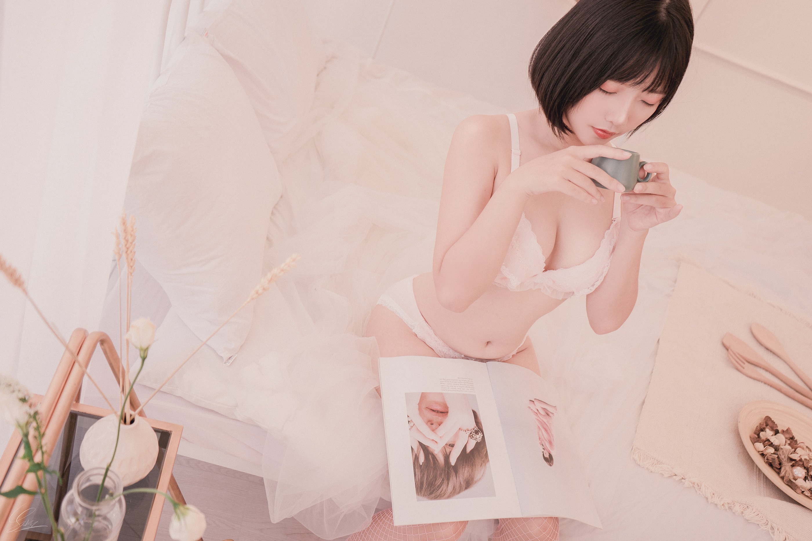 图片[1]-Messie Huang – NO.002 Lingerie [18P]-XikXak